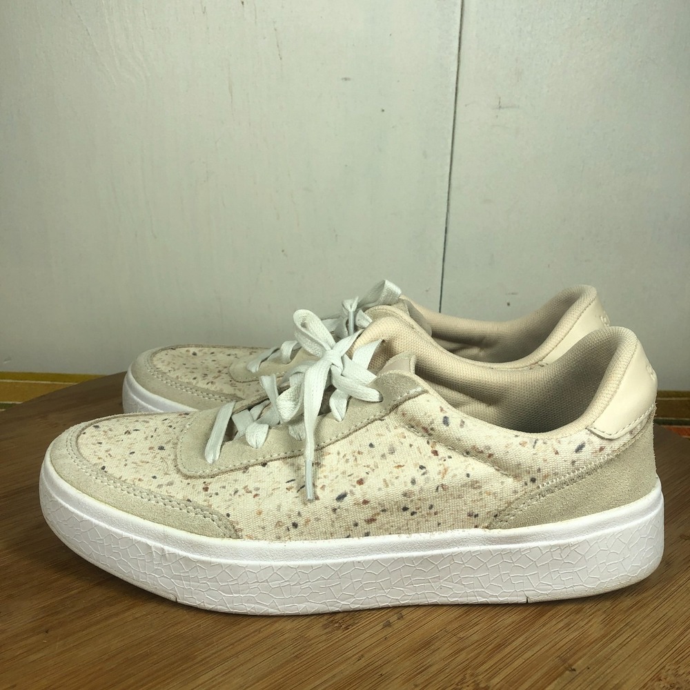 Kizik prague Womens size 7.5 shoes beige comfort walking casual sneakers